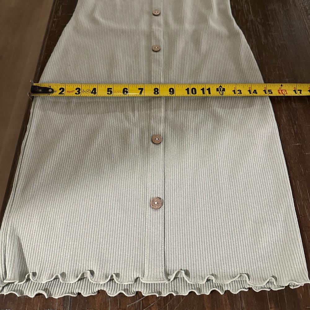 Green Button-Down Ribbed Dress - Picture 5 of 7